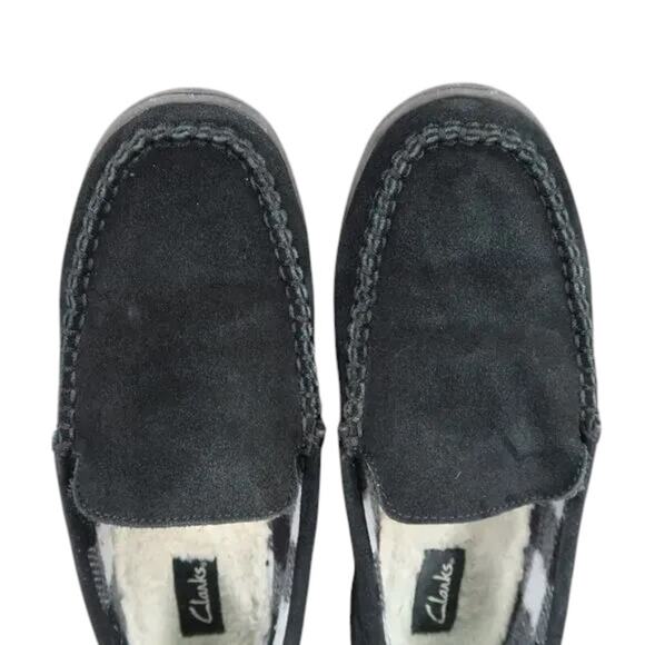 Clarks Shoes Mens 9 Slippers Suede Moccasin Slip On Indoor Outdoor Comfort Black - Picture 11 of 12